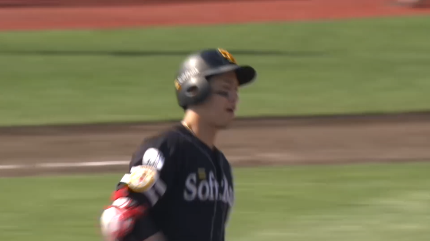 4回表・H栗原 1点差に迫る第9号ソロホームラン!!