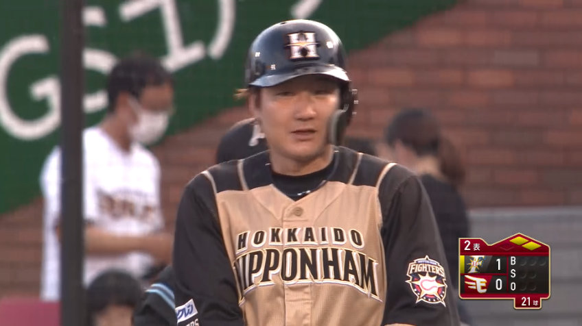 2回表・F渡邉 ライトにタイムリーヒットで先制点を奪う!!