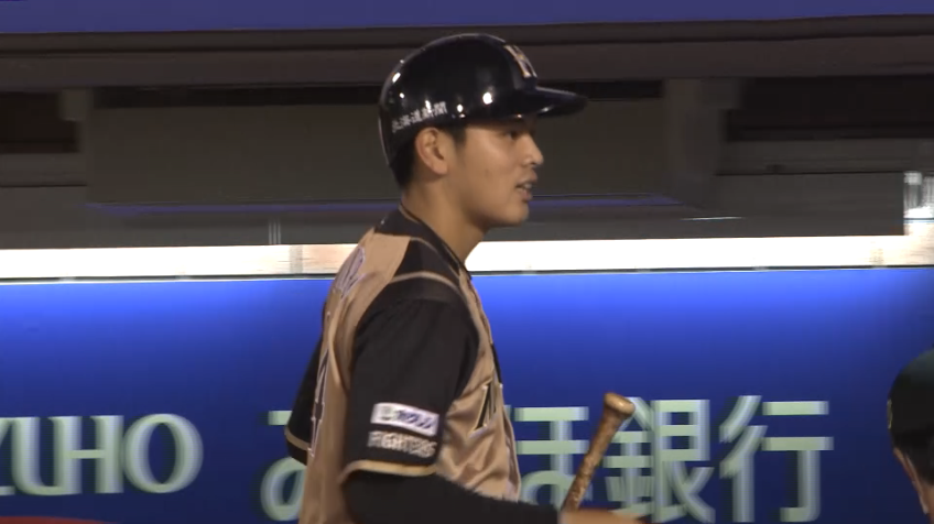 8回表・F野村 レフトにタイムリーヒットで2点追加!! 点差を広げる!!