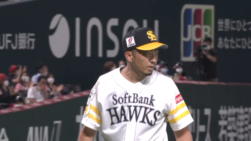 8回表・H嘉弥真 ピンチの場面でマウンドに上がり、見事なリリーフを見せる!!