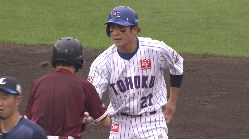 6回裏・E岡島 センターの頭上を越える2点タイムリー2ベースで同点に追いつく!!