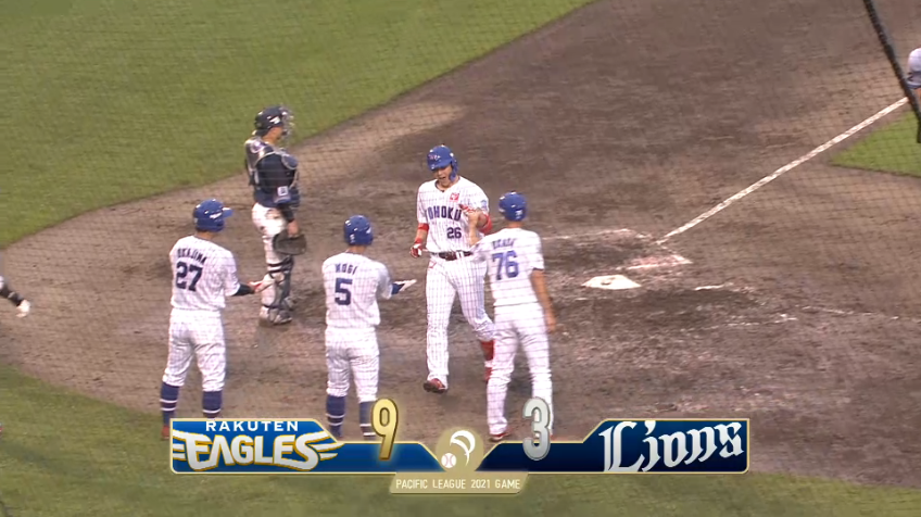 8回裏・E炭谷 移籍後初ホームランは貴重な追加点となる3ラン!!