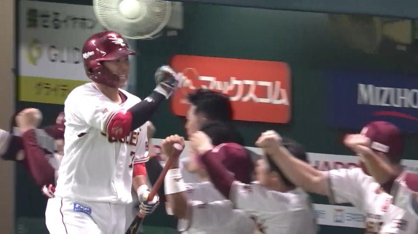 3回表・E鈴木 ライトスタンドへ勝ち越し2ランホームラン!!