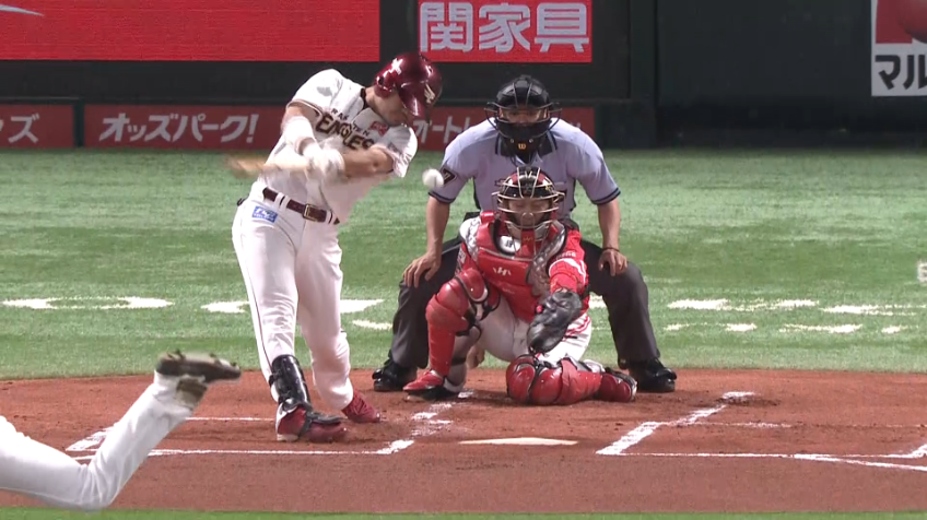 1回表・E島内 さすがの勝負強さ!! 先制のセンター前タイムリーヒット!!