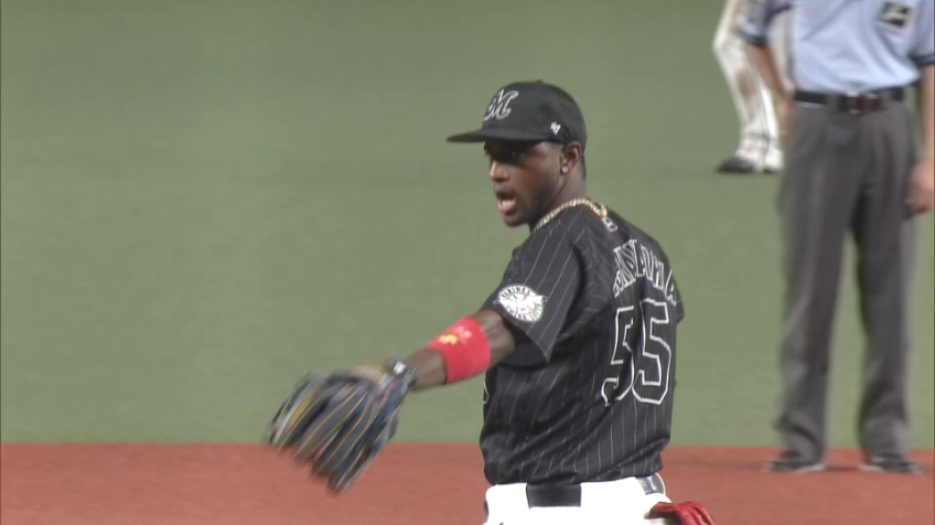 6回裏・Mエチェバリア 華麗なボールさばきで1アウト!!