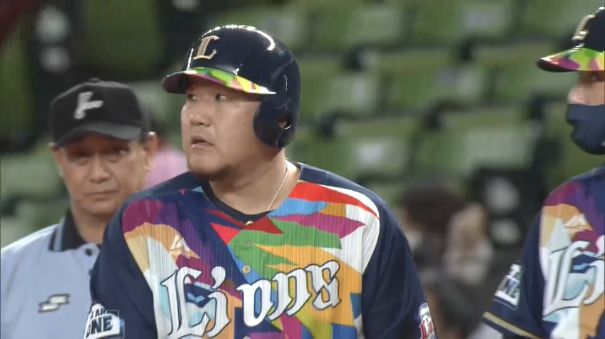 3回裏・L中村 しぶとくセンター前へ運んだ!! 1点差に迫るタイムリーヒットを放つ!!