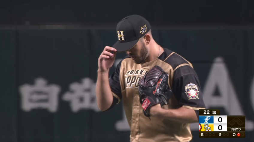 3回裏・Fバーヘイゲン 前の回から3者連続三振!!