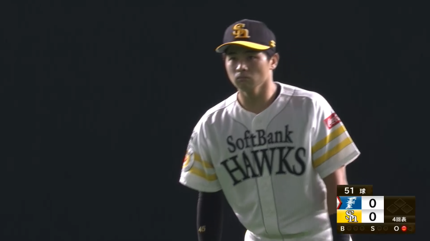 4回表・H谷川原 フェンス際の打球をジャンピングキャッチ!!