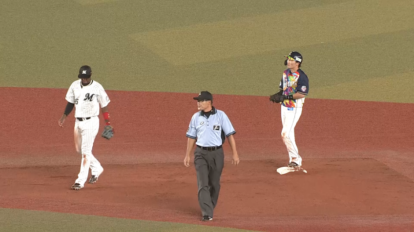 5回表・L源田 初球から積極的に走って盗塁成功!!