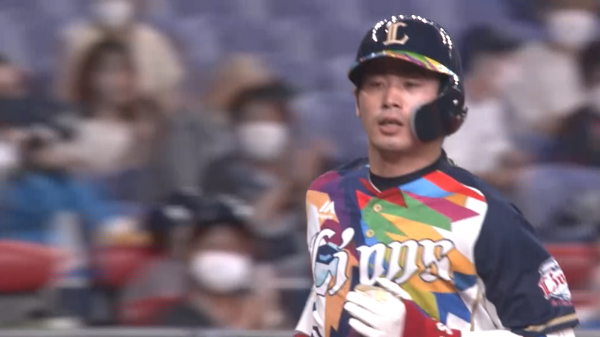 3回表・L岸 初球を思い切り引っ張ったソロホームランで先制に成功!!