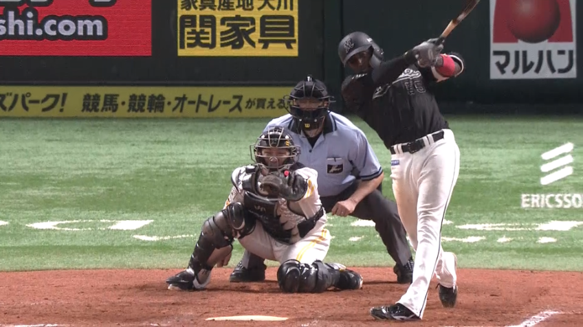 9回表・Mエチェバリア 豪快なバット投げ!! レフトスタンドへ勝ち越し3ランホームラン!!