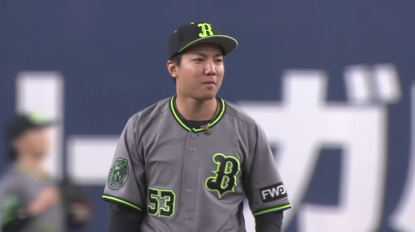 5回表・B宜保 逆シングルで好プレーを披露!!