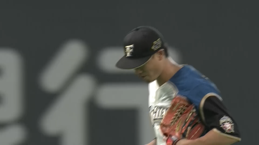 2回表・F西川 飛び出したランナーに素早く反応し好送球!!