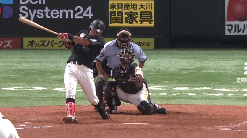 9回表・M佐藤都 見事代打起用に応えるライトへの2ランホームラン!!