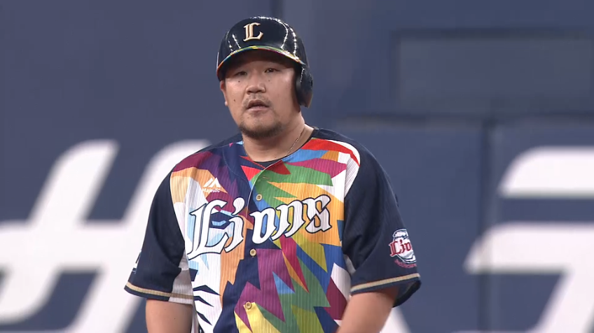 4回表・L中村 レフトへタイムリー2ベースを放つ!! ここまで3安打5打点の大活躍!!