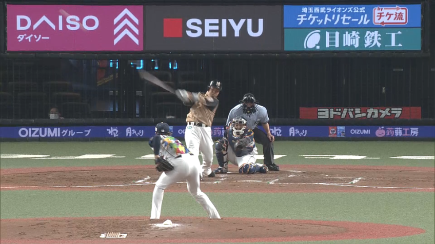 4回表・F近藤 ライト線へ逆転のタイムリー3ベース!!