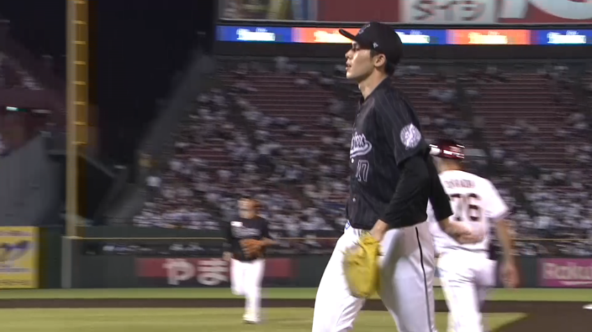 5回裏・M佐々木朗 5回3安打無失点の好投を見せ、マウンドを降りる!!