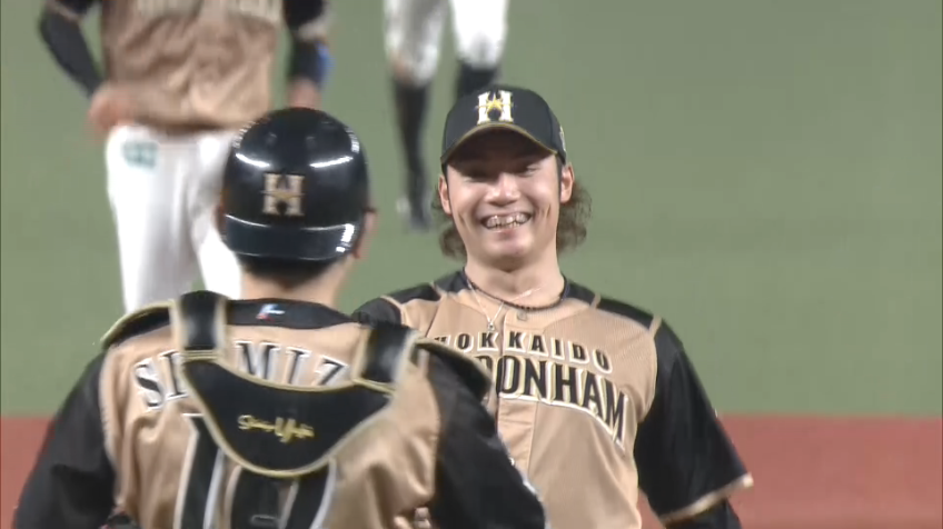 9回裏・F伊藤 134球の力投!! 最後はショートフライに仕留めてプロ初完封!!