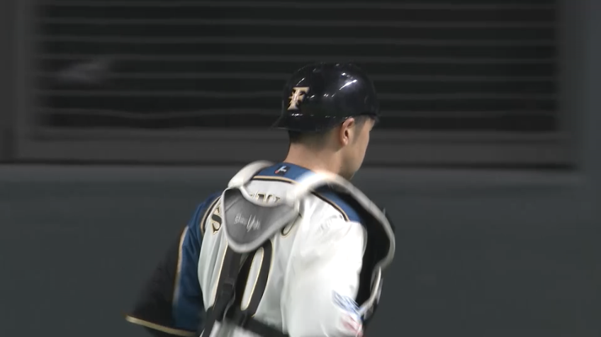 2回表・F清水 見事な送球で盗塁を阻止!!