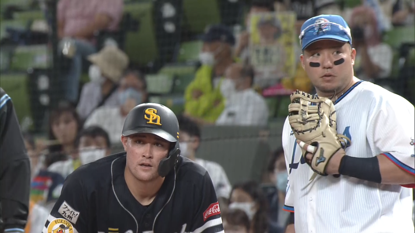 4回表・Hリチャード レフトへタイムリーヒットを放ち、2点を返す!!