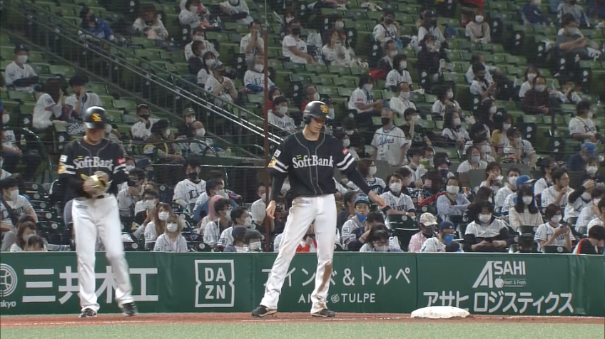 2回表・H三森 外野の頭を越えるタイムリー3ベースヒット!!