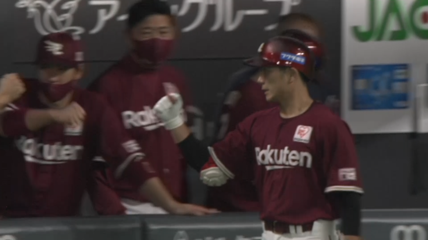 6回表・E岡島 レフトへの今季8号ソロホームラン!!