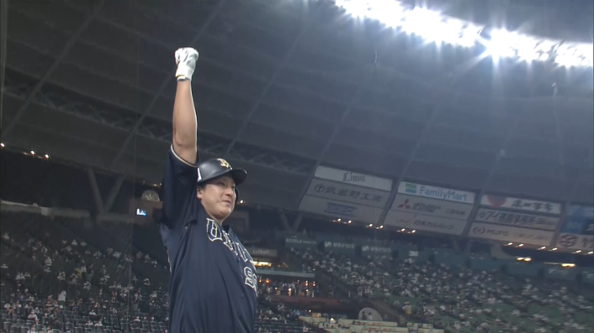 5回表・B杉本 完璧に捉えた打球はバックスクリーンへ!! 第25号ソロホームラン!!