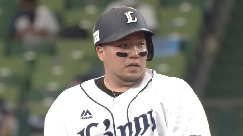 4回裏・L山川 センターを越える当たりで先制に成功!!