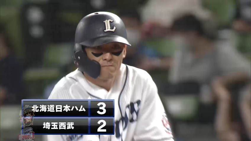 8回裏・L栗山 初球を捉えて同点のタイムリーヒットを放つ!!