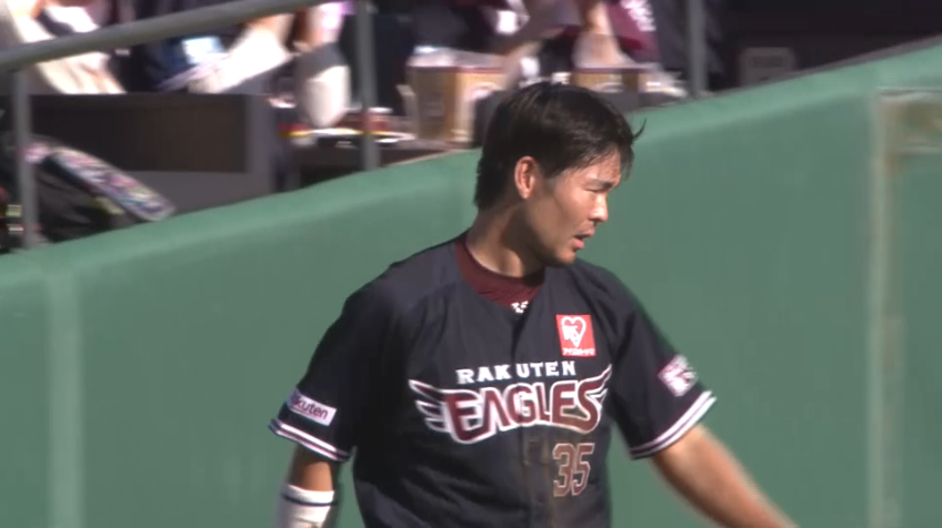 7回表・E島内 全力ダッシュでファウルフライに追いつく!!