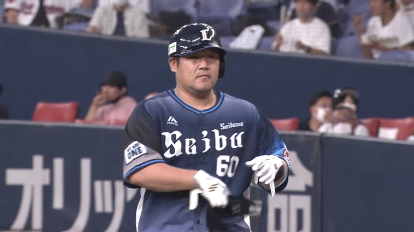 3回表・L中村 満塁のチャンスでライトへのタイムリーヒットを放ち追加点を挙げる!!