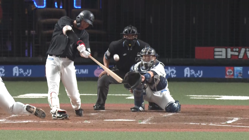 4回表・M安田 バックスクリーンへのホームランを放つ!!