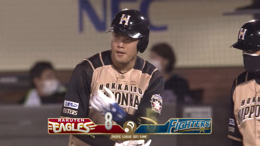 9回表・F高濱 2アウト1,2塁の場面でセンターへのタイムリー!! 昨日に続きヒットを放つ!!