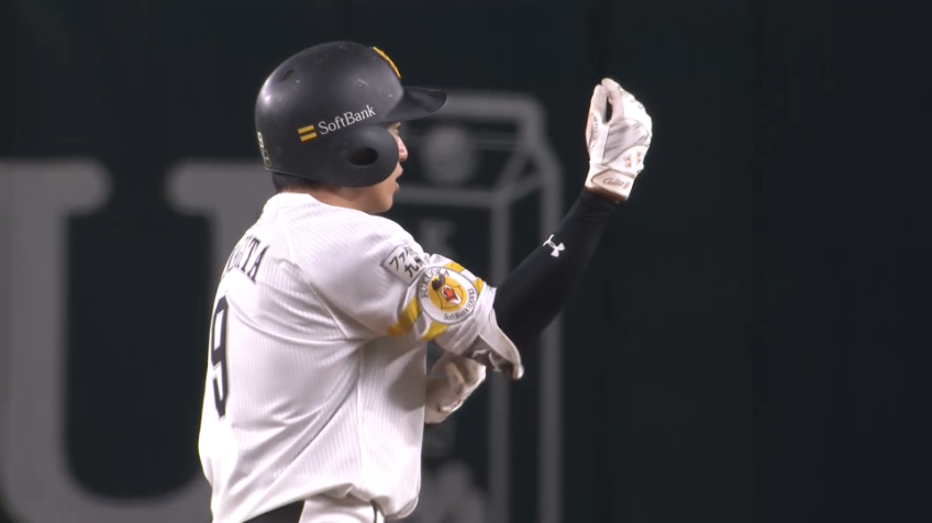 5回裏・H柳田 1点を返すエンタイトル2ベースを放つ!!