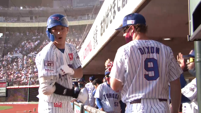 5回裏・E辰己 初球を振り抜きバックスクリーンへ!! 第10号ソロホームラン!!
