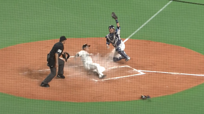 7回裏・L岸・源田 見事な中継プレーで同点のピンチを脱する!!