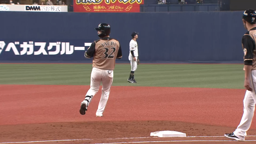 3回表・F谷内 逆方向へ巧みなヒット!!