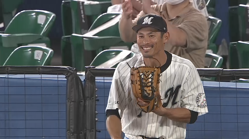1回表・M荻野貴 ファールゾーンの打球をジャンピングキャッチ!!