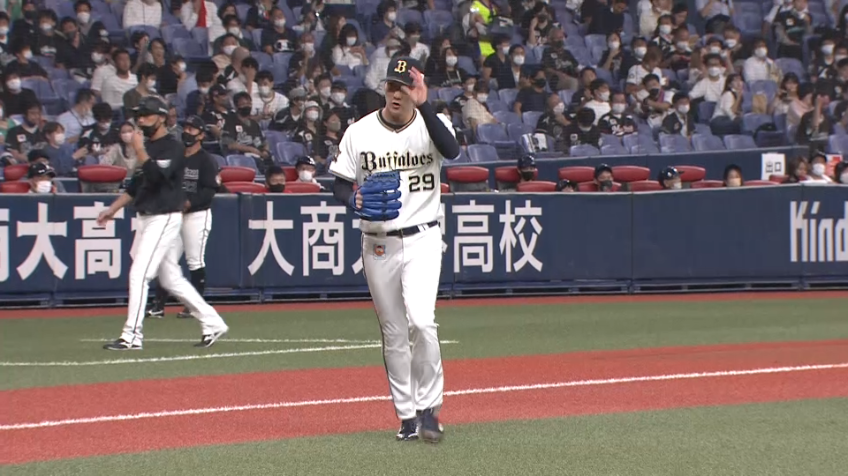 2回表・B田嶋 前への打球を好フィールディング!! この回2つのゴロを処理し、無失点に抑える!!