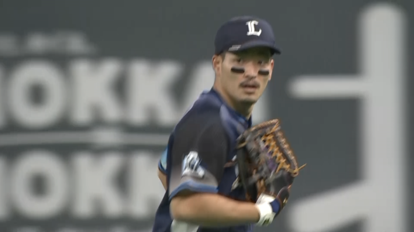 4回裏・L川越 右中間へ抜けそうな打球に追いつき好捕!!