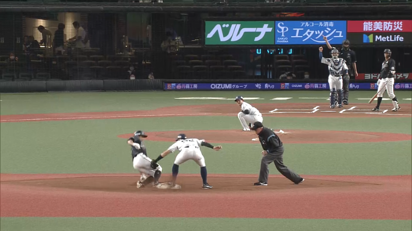 1回表・M荻野貴 今季22個目の盗塁を成功させ、チャンスメイク!!