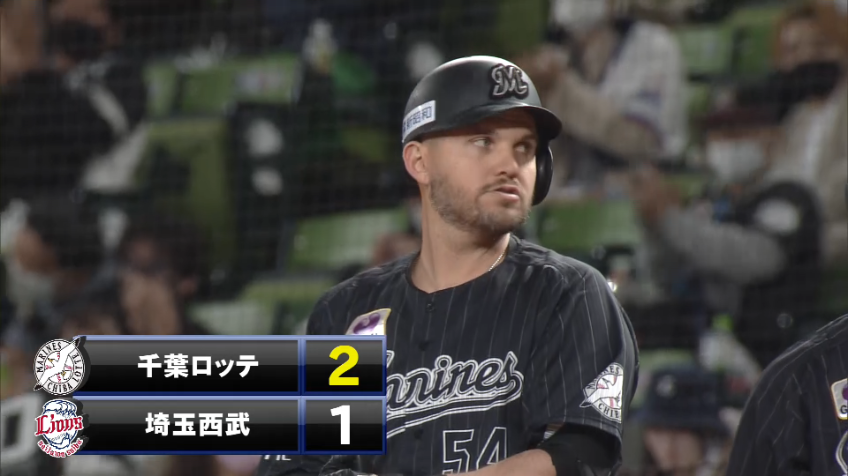 7回表・Mレアード レフト前へのタイムリーで勝ち越しに成功!!