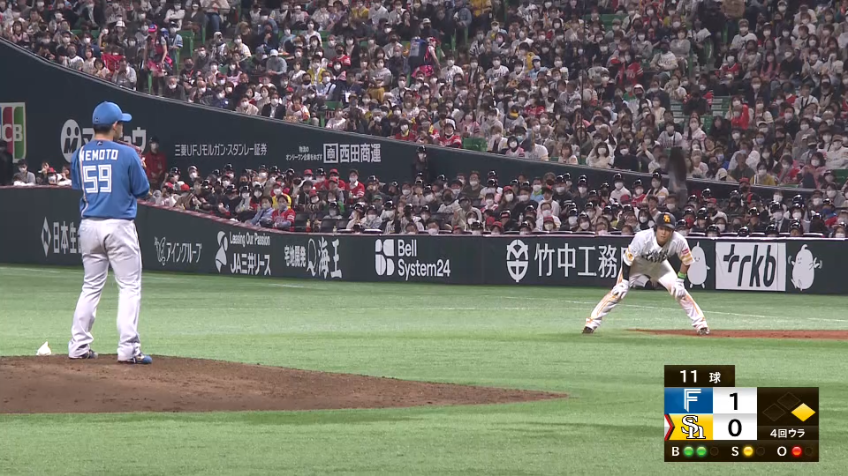 4回裏・H上林誠知 足で魅せる!! 俊足を飛ばして盗塁成功!!