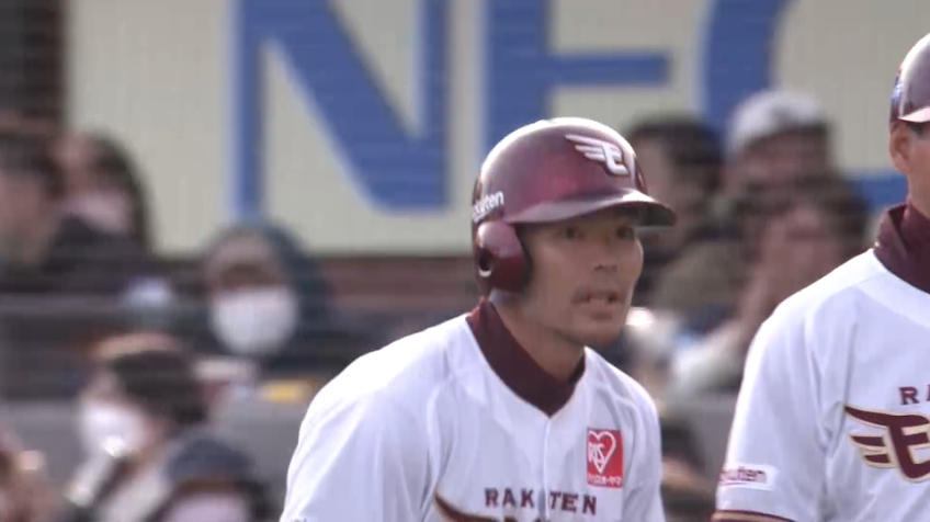 8回裏・E島内宏明 勝負強さは今年も健在!! 1点差に迫るタイムリーヒット!!