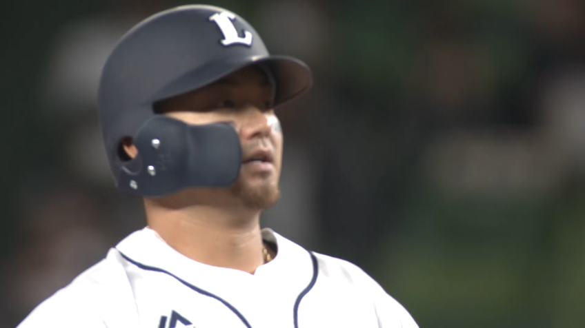 8回裏・L森友哉 センターへのタイムリー2ベースヒットを放ち逆転に成功!!