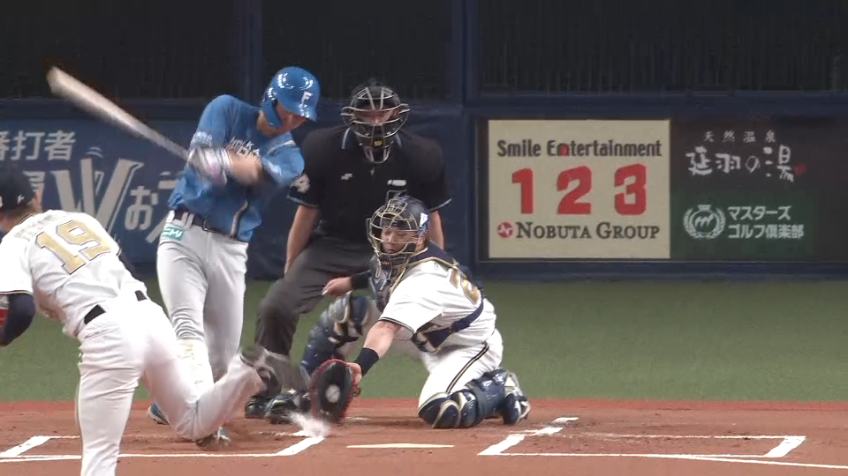 1回表・B山岡泰輔 伝家の宝刀・縦スライダーで空振り三振を奪う!!