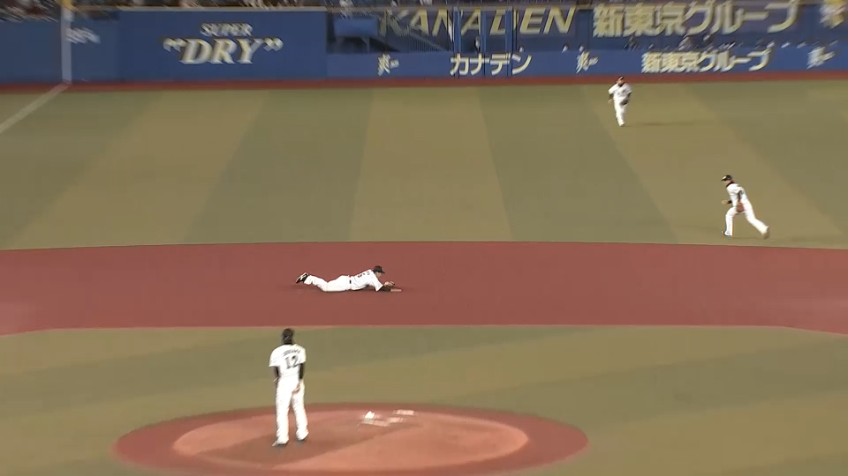 5回表・M安田尚憲 三遊間は抜かせない!! 合流即スタメン、まずは守備で魅せる!!