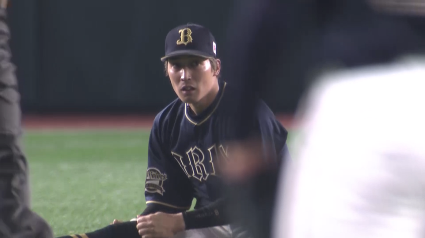 6回裏・B後藤駿太 センター前に落ちそうな打球を好捕!! さすがの守備範囲を披露する!!