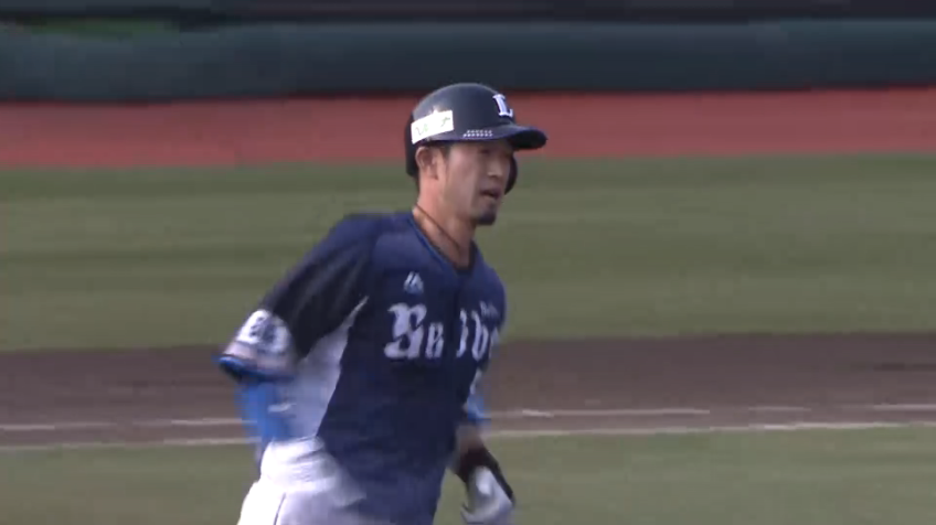 5回表・L外崎修汰 2点差に追い詰めるホームランをレフトスタンドに突き刺す!!