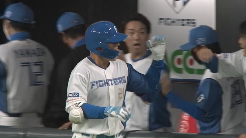 4回裏・F清宮幸太郎 ライトへの大きな打球は追加点となるソロホームランに!!